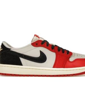 ❌SOLD❌ Jordan 1 Retro Low OG
Trophy Room Rookie Card Away Size 13 (US)